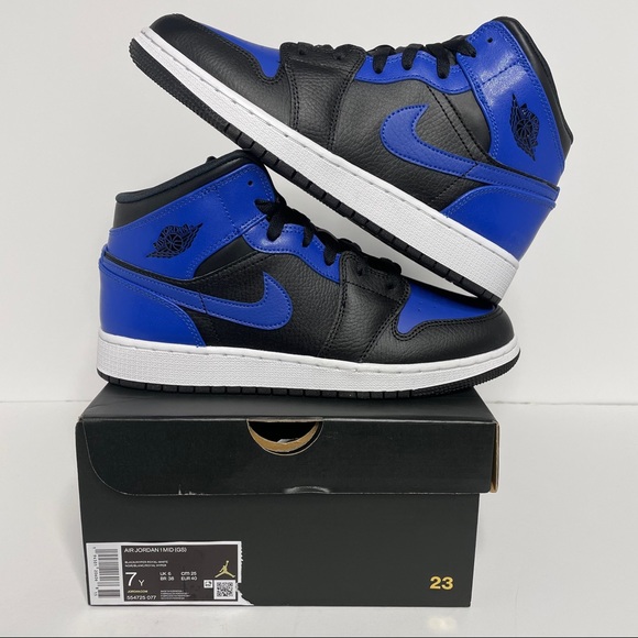 Jordan Shoes - Nike Air Jordan 1 Retro Mid Royal Toe NEW